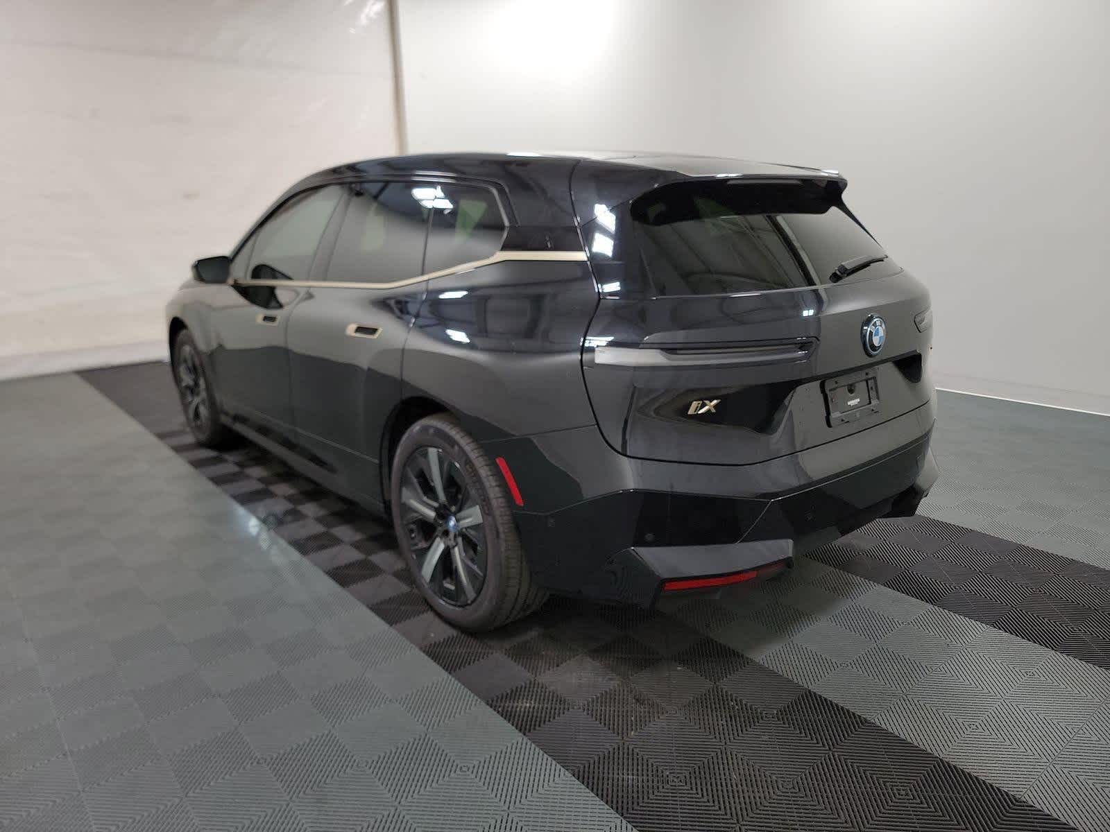 2024 Bmw iX photo 2