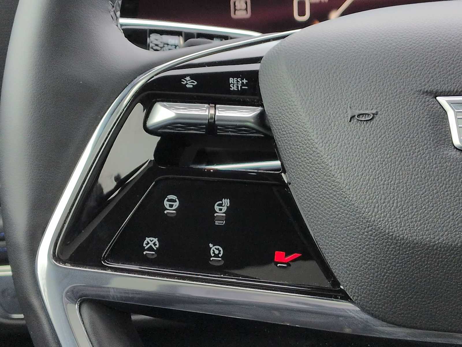 Thumbnail: 2025 Cadillac Escalade IQ - 25