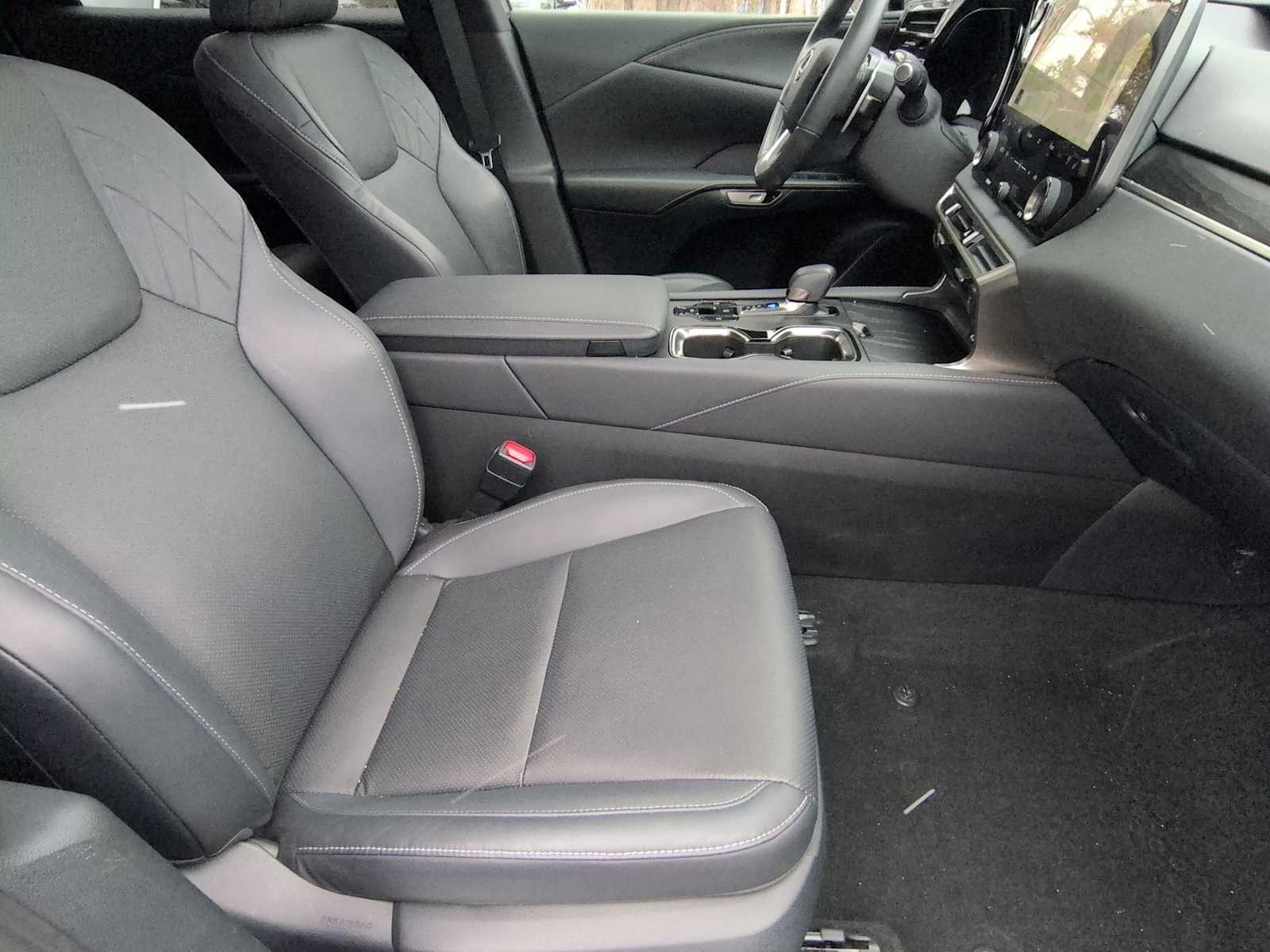 Thumbnail: 2023 Lexus RX - 28