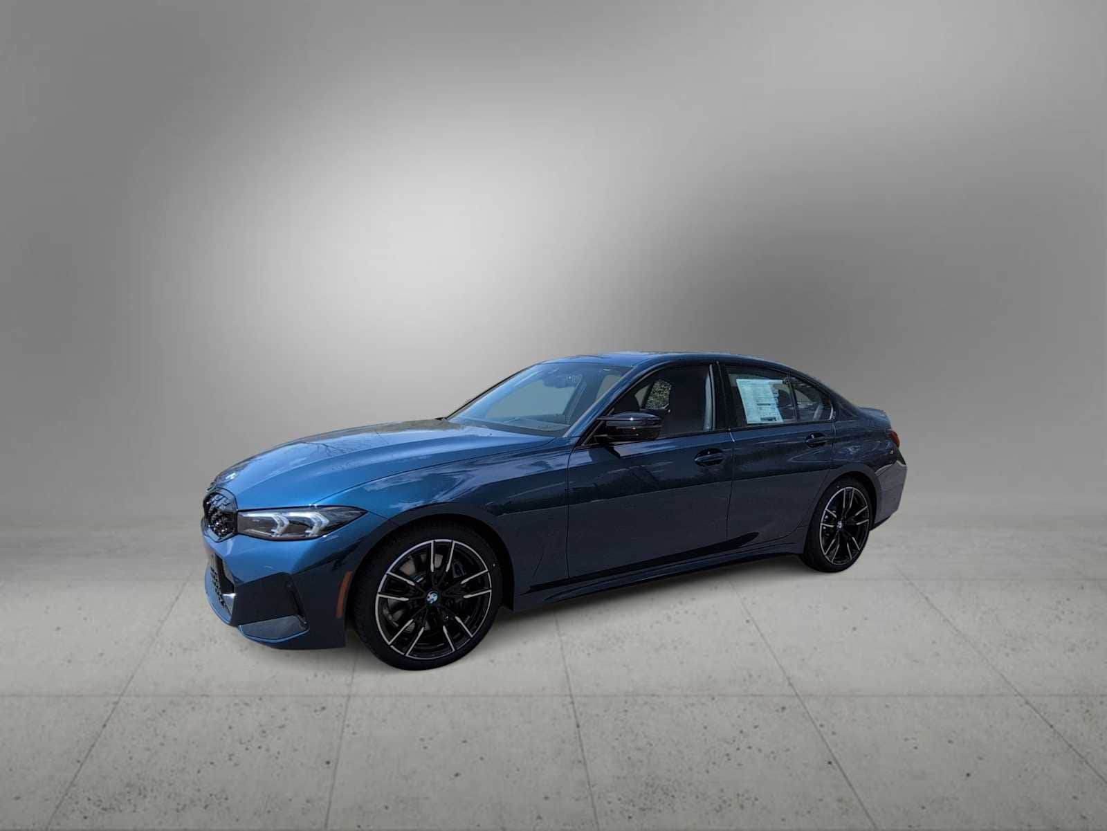 Thumbnail: 2026 BMW 3 Series - 4