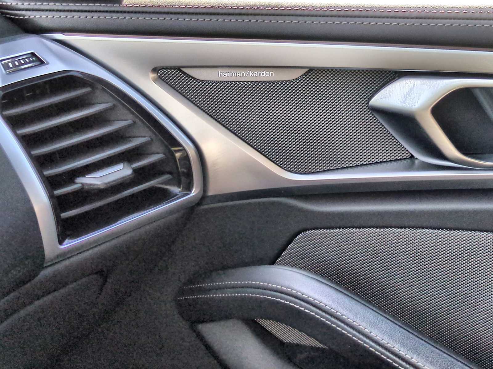 Thumbnail: 2023 BMW 8 Series - 29