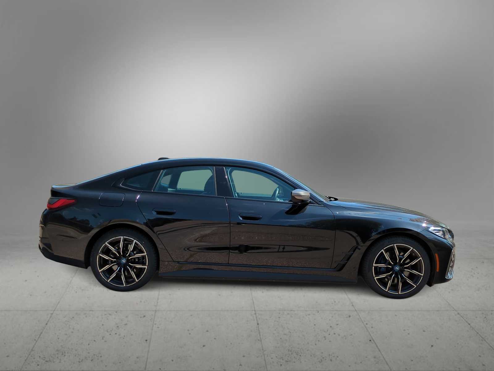 Thumbnail: 2023 BMW i4 - 9