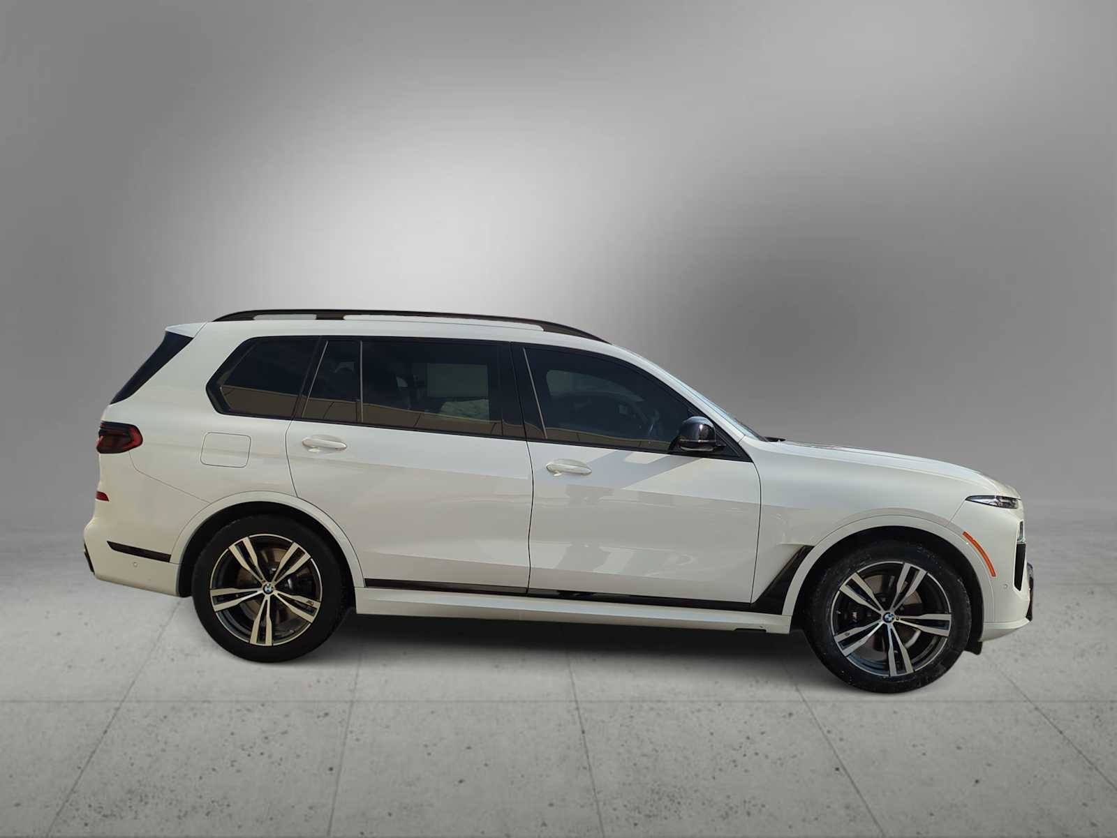 Thumbnail: 2025 BMW X7 - 9