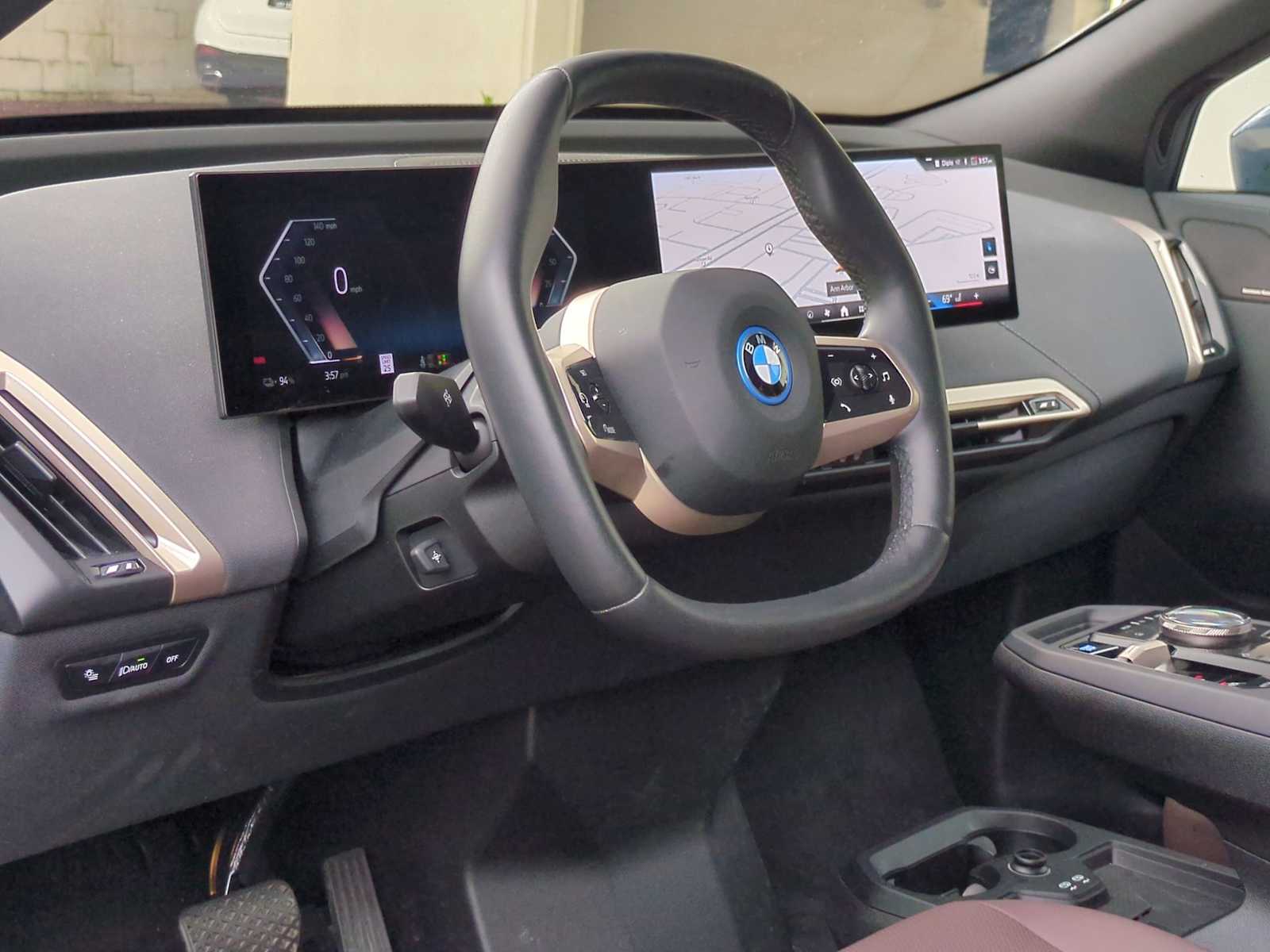 Thumbnail: 2024 BMW iX - 10