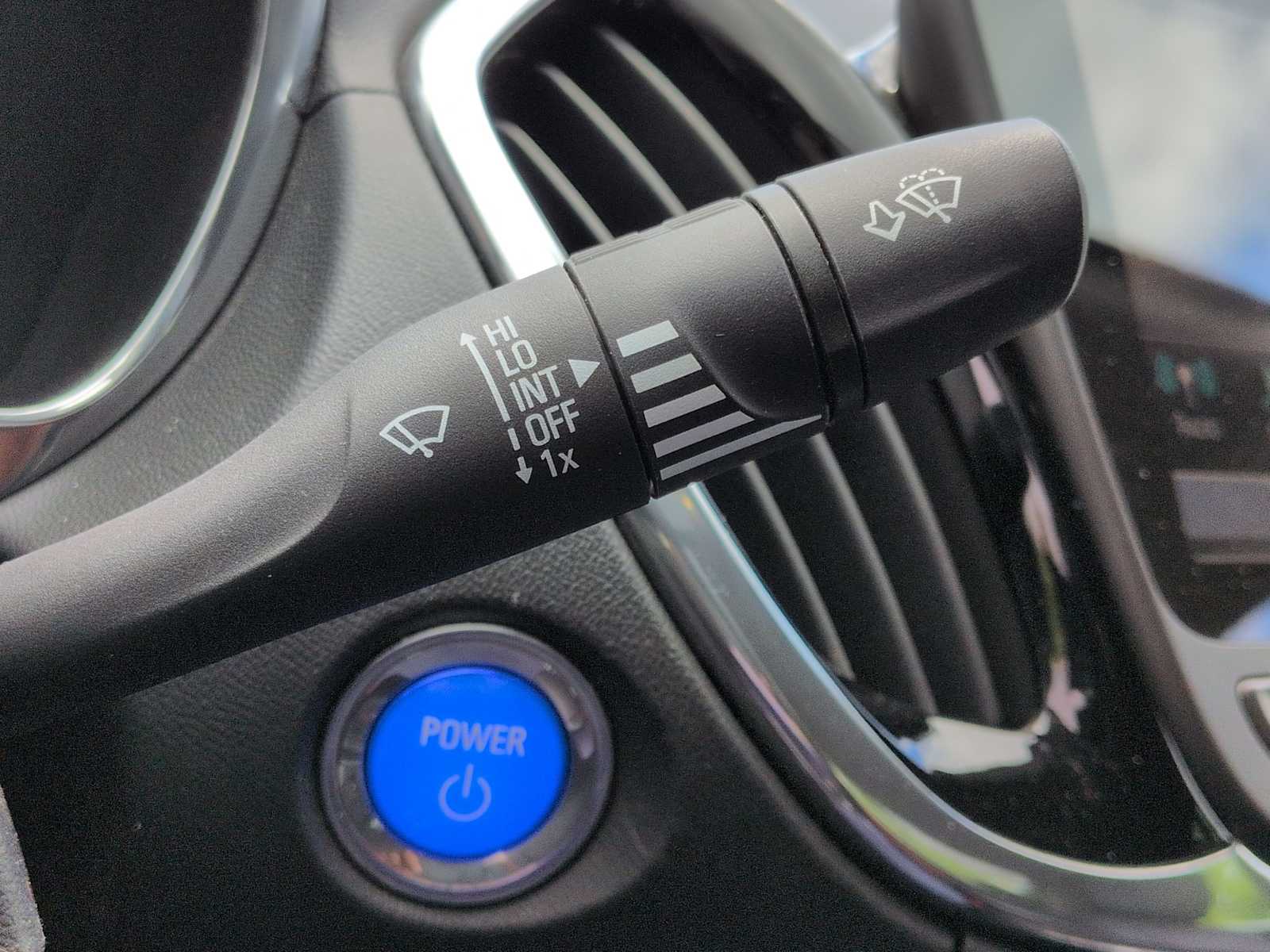 Thumbnail: 2016 Chevrolet Volt - 25