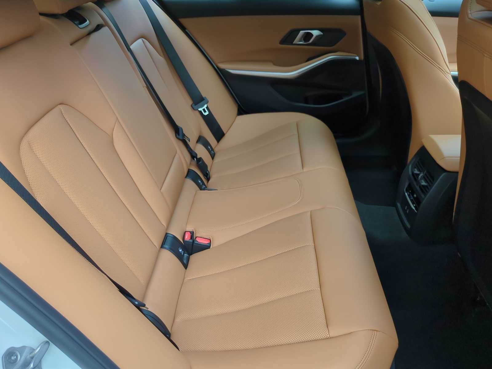 Thumbnail: 2025 BMW 3 Series - 21