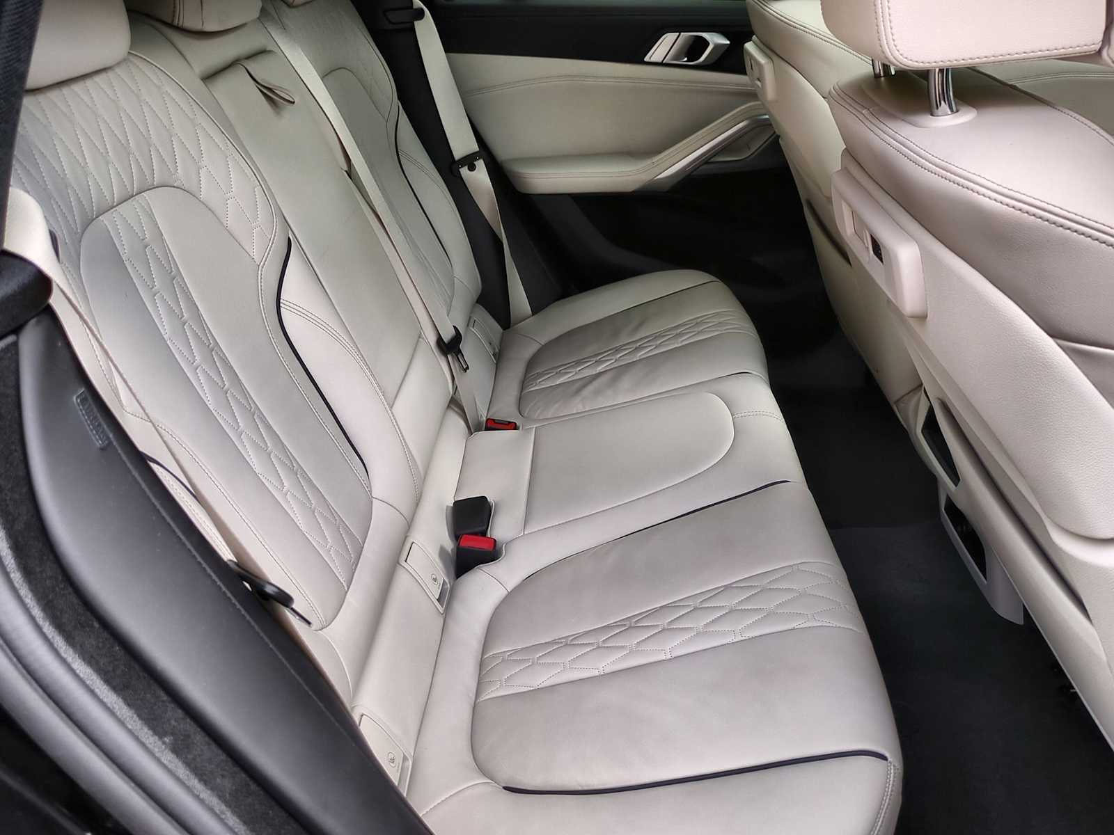 Thumbnail: 2023 BMW X6 - 21