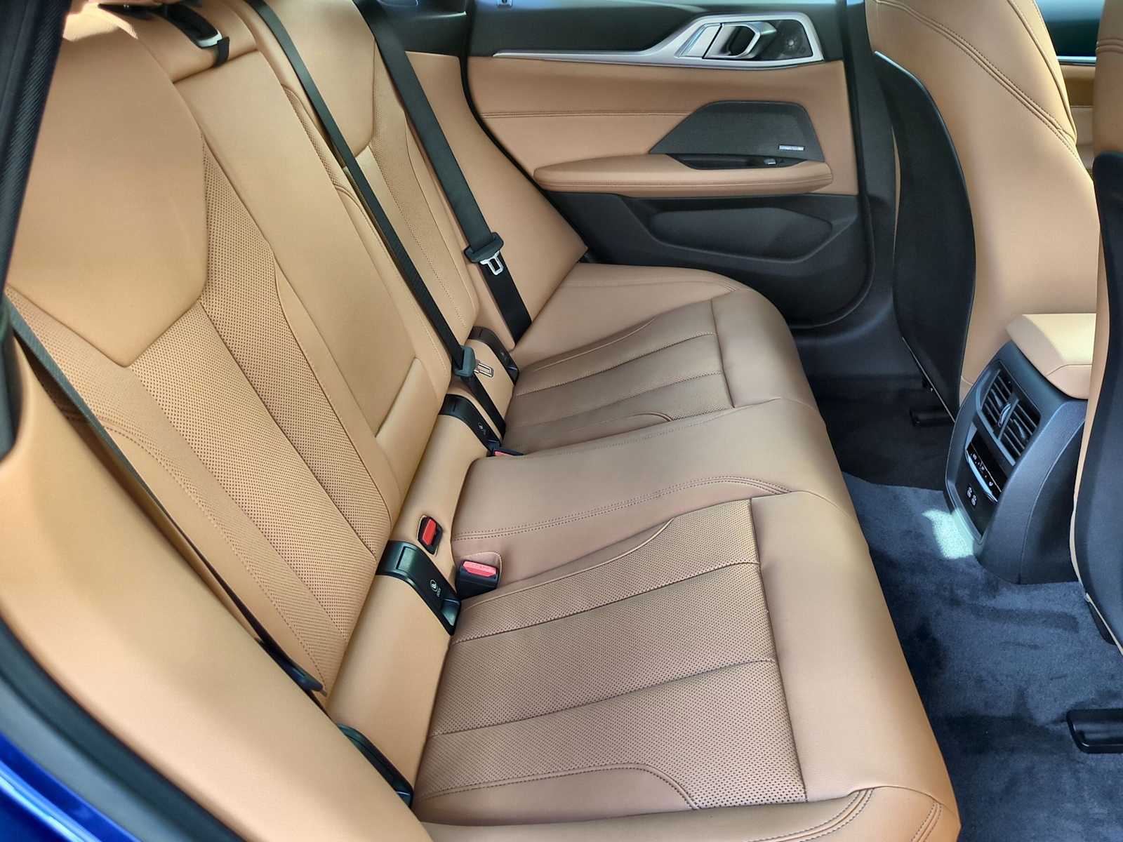 Thumbnail: 2025 BMW i4 - 21