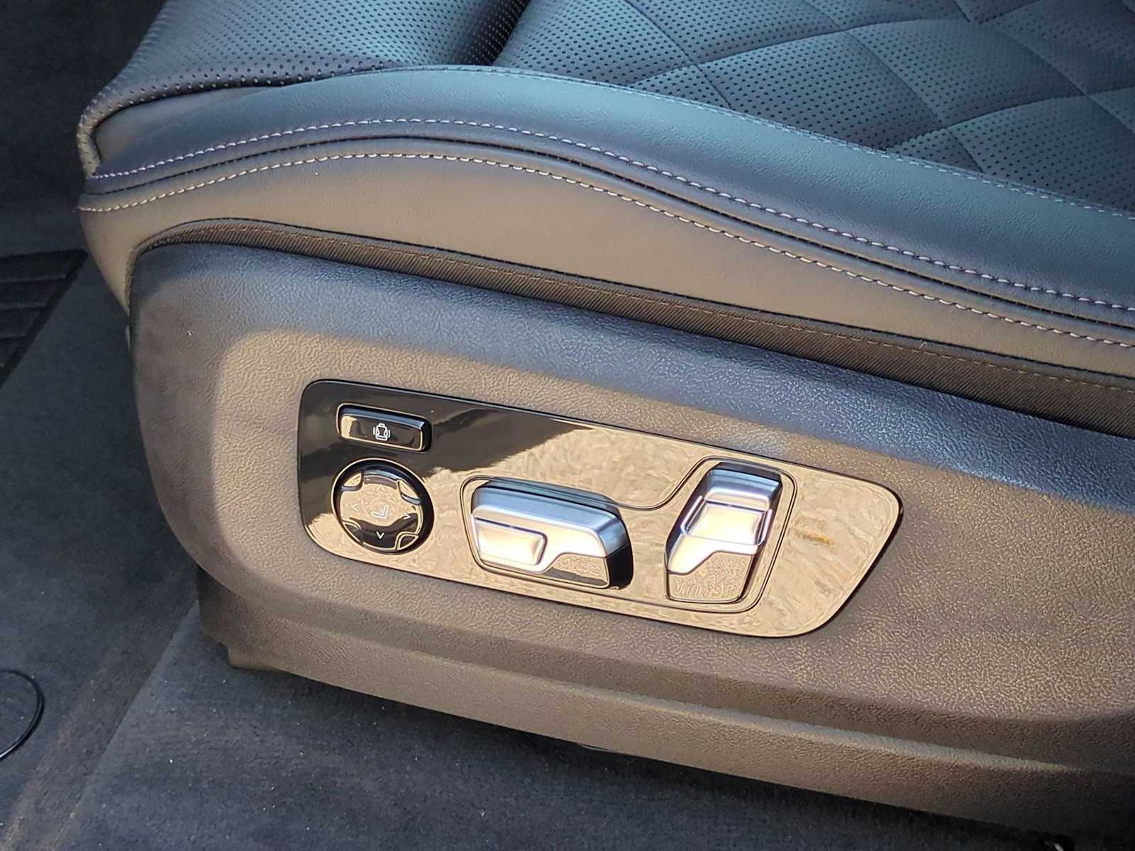 Thumbnail: 2026 BMW X5 - 17