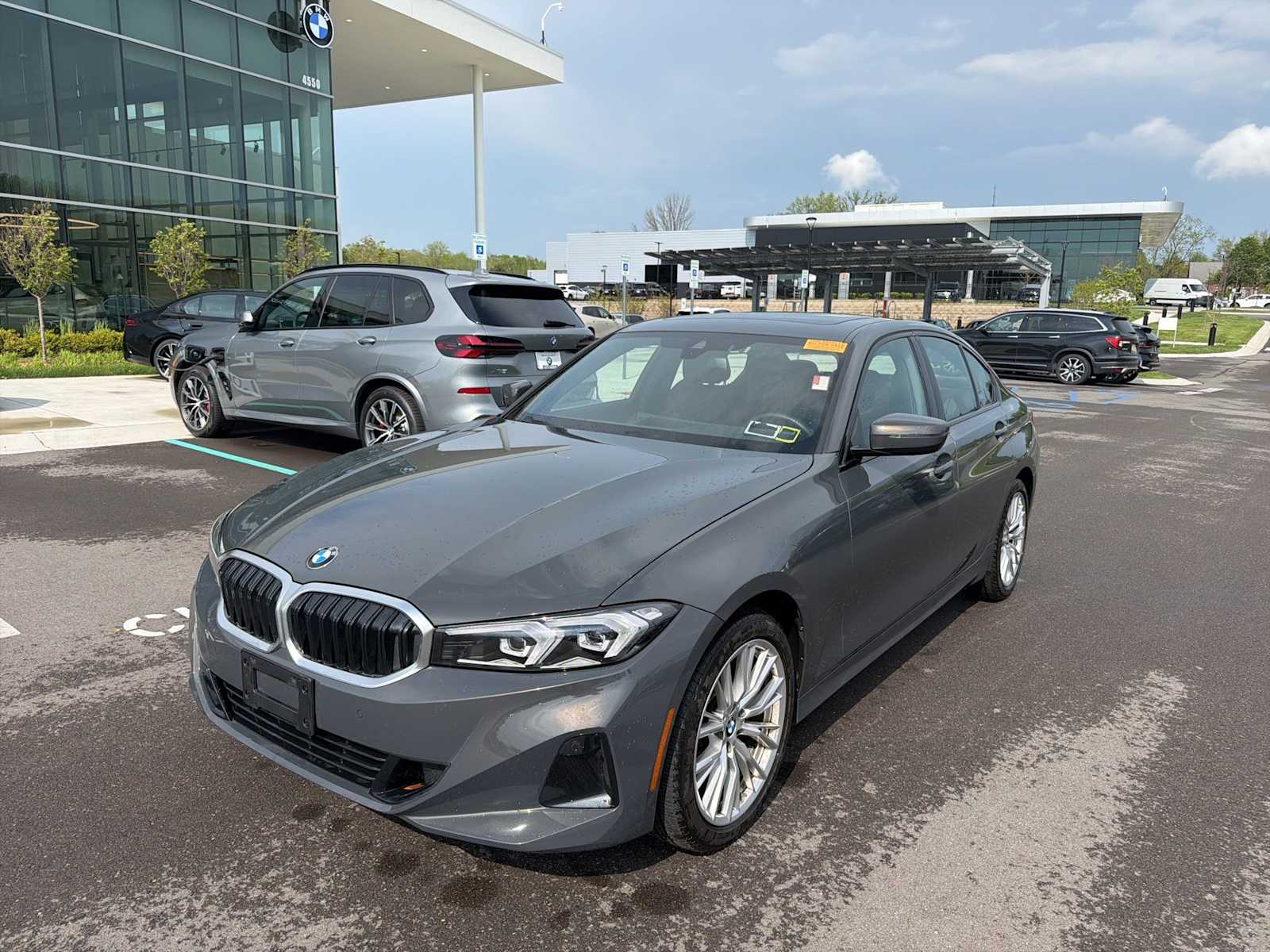 Thumbnail: 2023 BMW 3 Series - 3