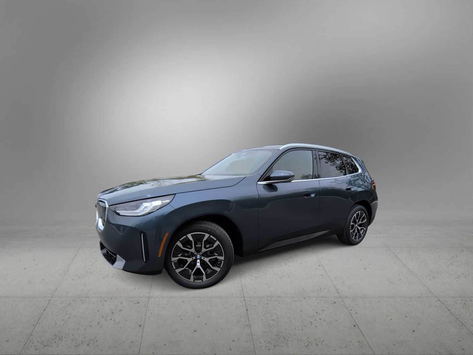 Thumbnail: 2026 BMW X3 - 1