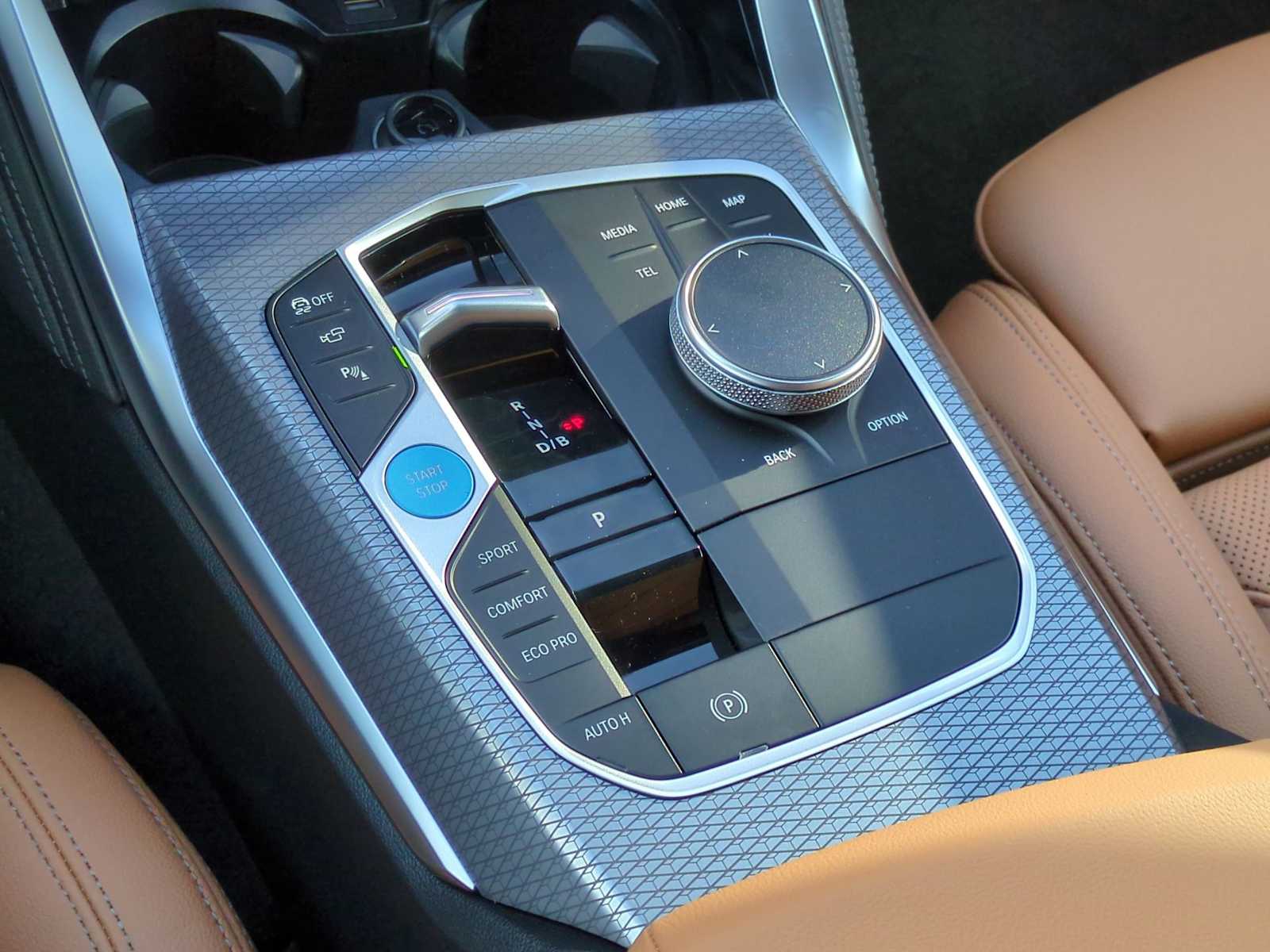 Thumbnail: 2025 BMW i4 - 34