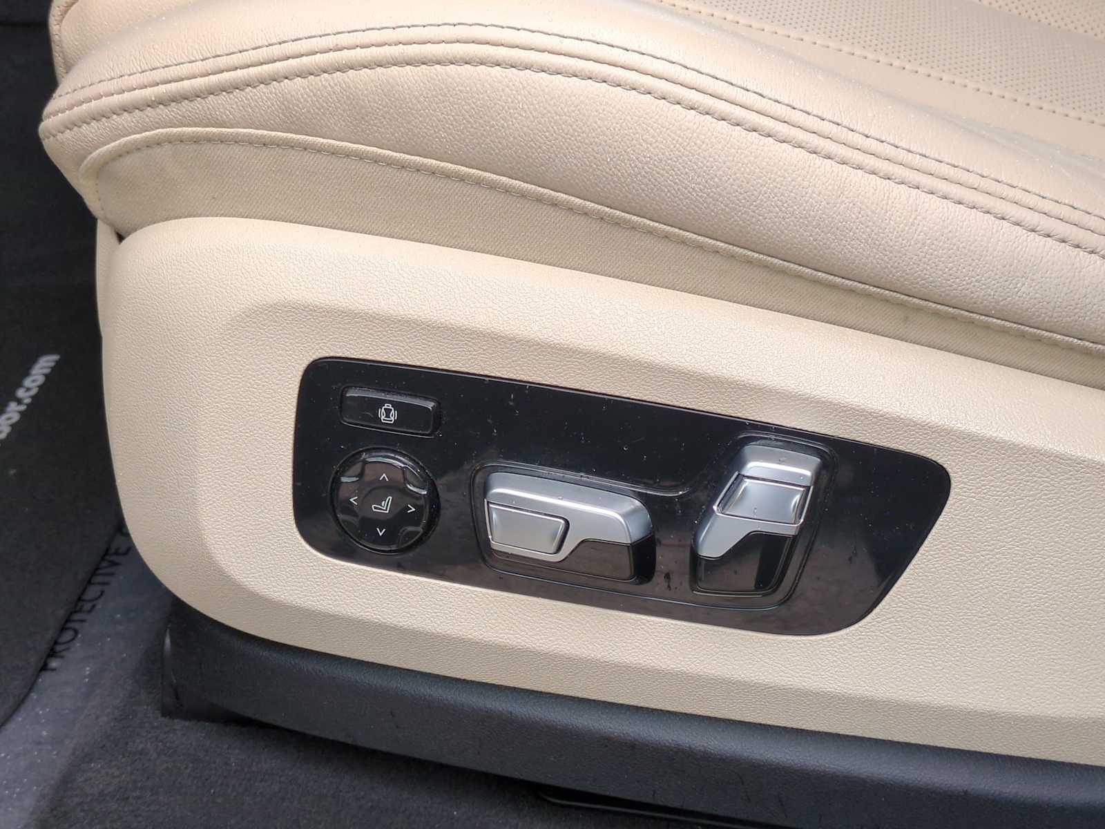 Thumbnail: 2022 BMW X7 - 17