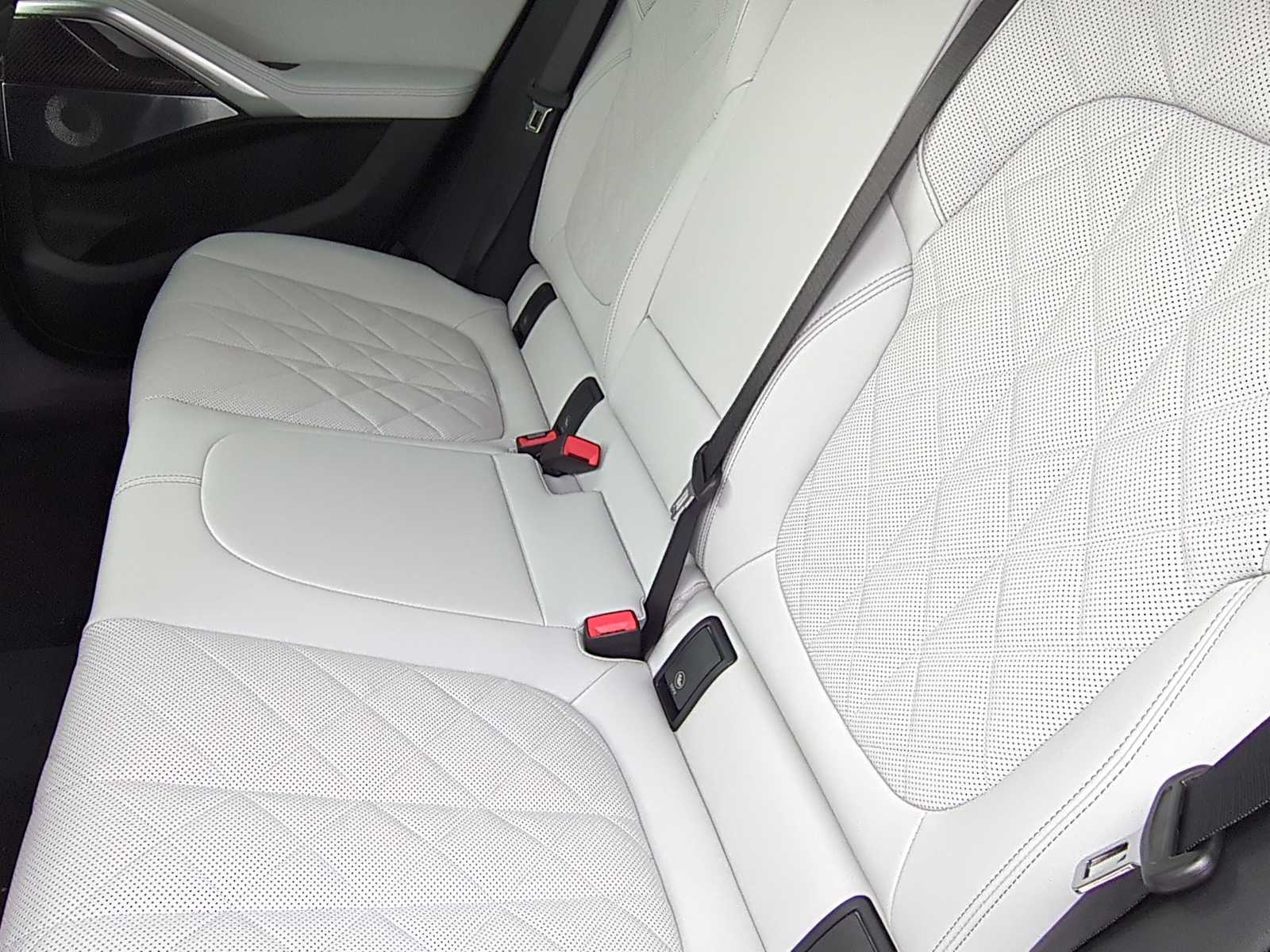 Thumbnail: 2026 BMW X6 - 20