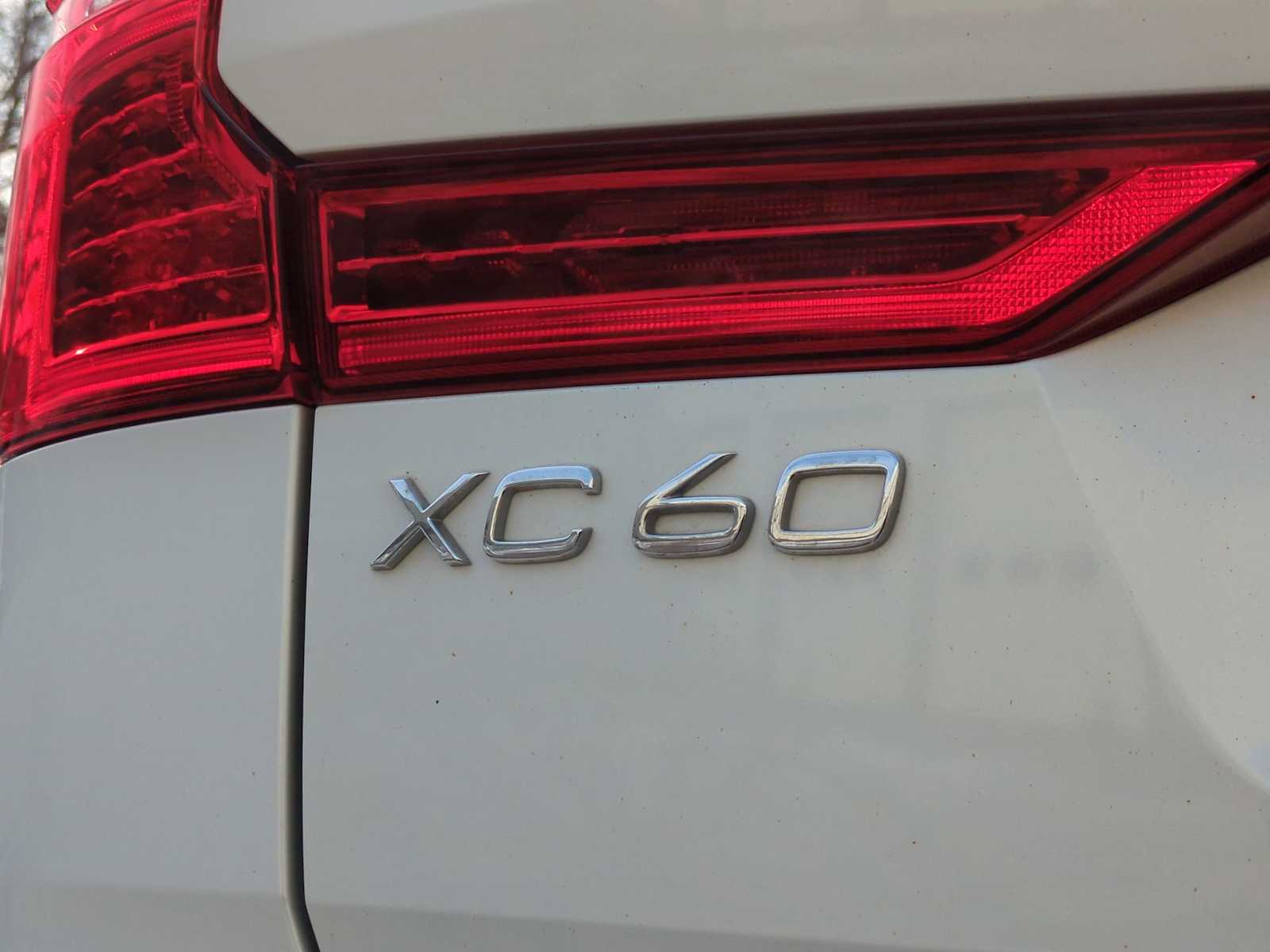 Thumbnail: 2021 Volvo XC60 - 13