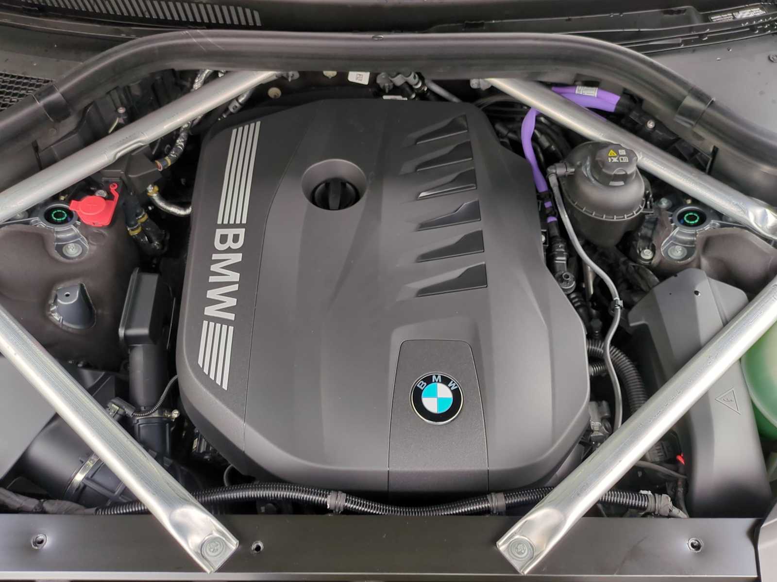 Thumbnail: 2025 BMW X7 - 15
