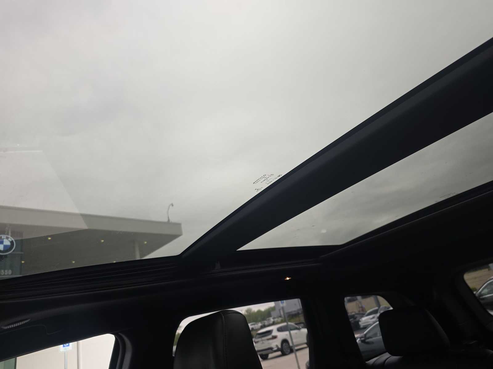 Thumbnail: 2018 Jeep Grand Cherokee - 17