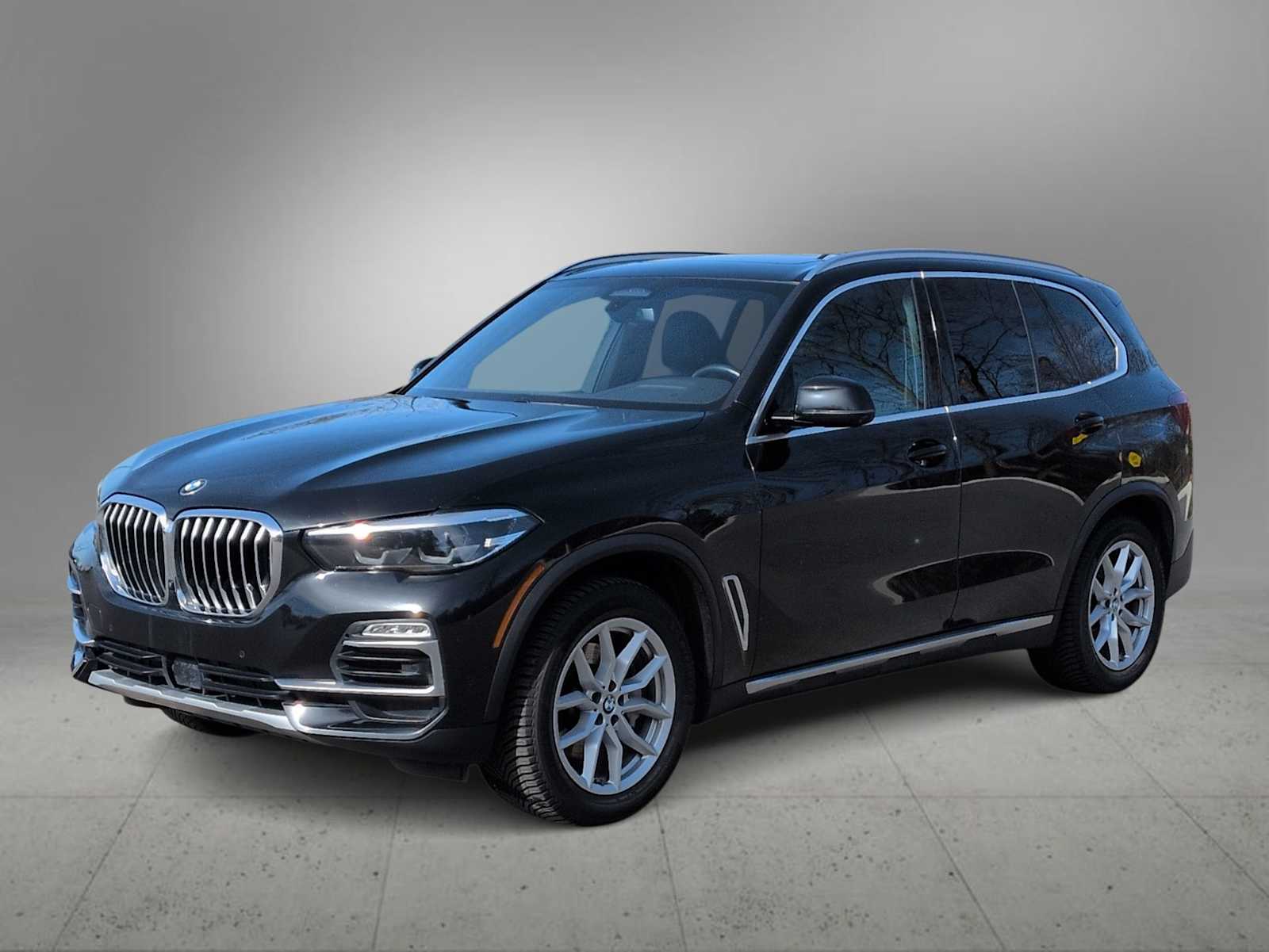 Thumbnail: 2021 BMW X5 - 4