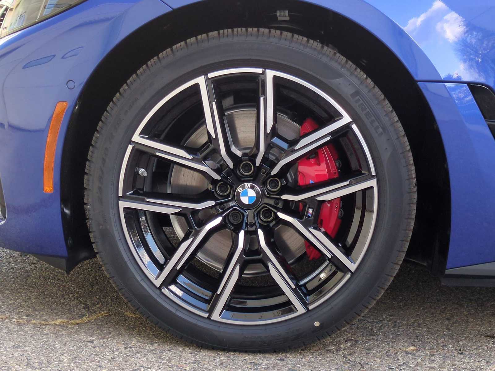 Thumbnail: 2025 BMW i4 - 14