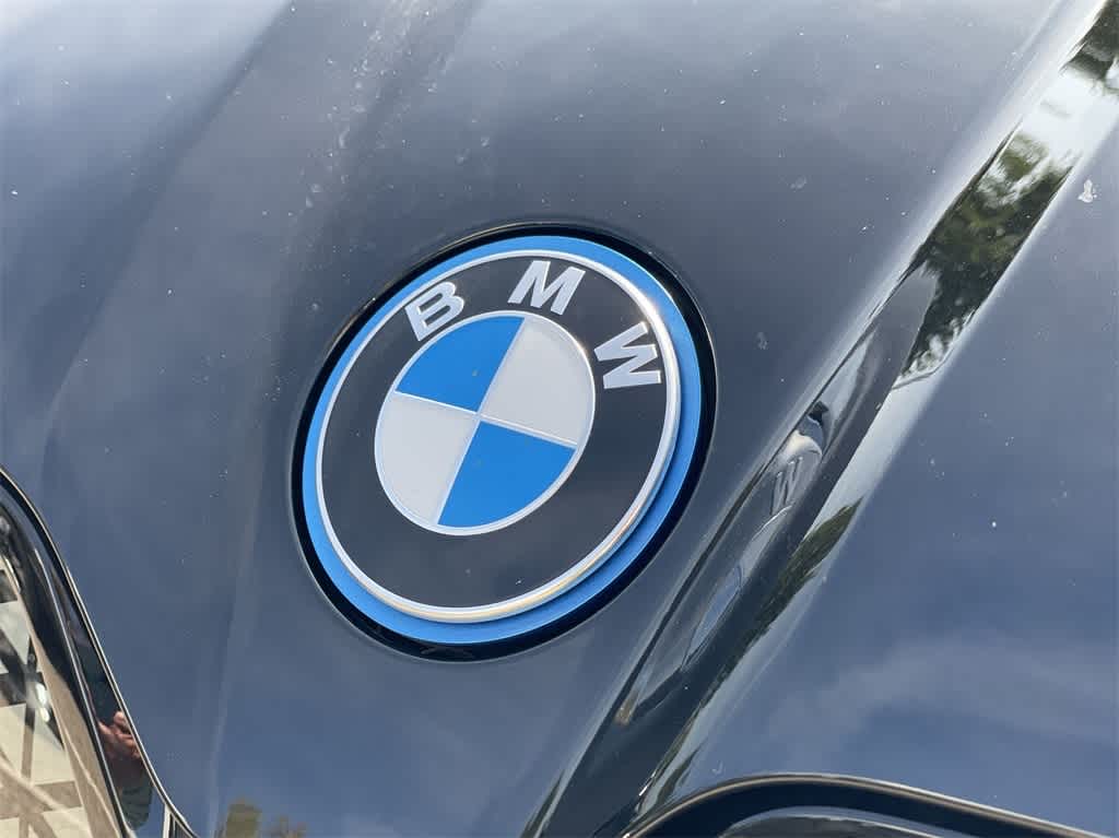 Thumbnail: 2025 BMW iX - 12