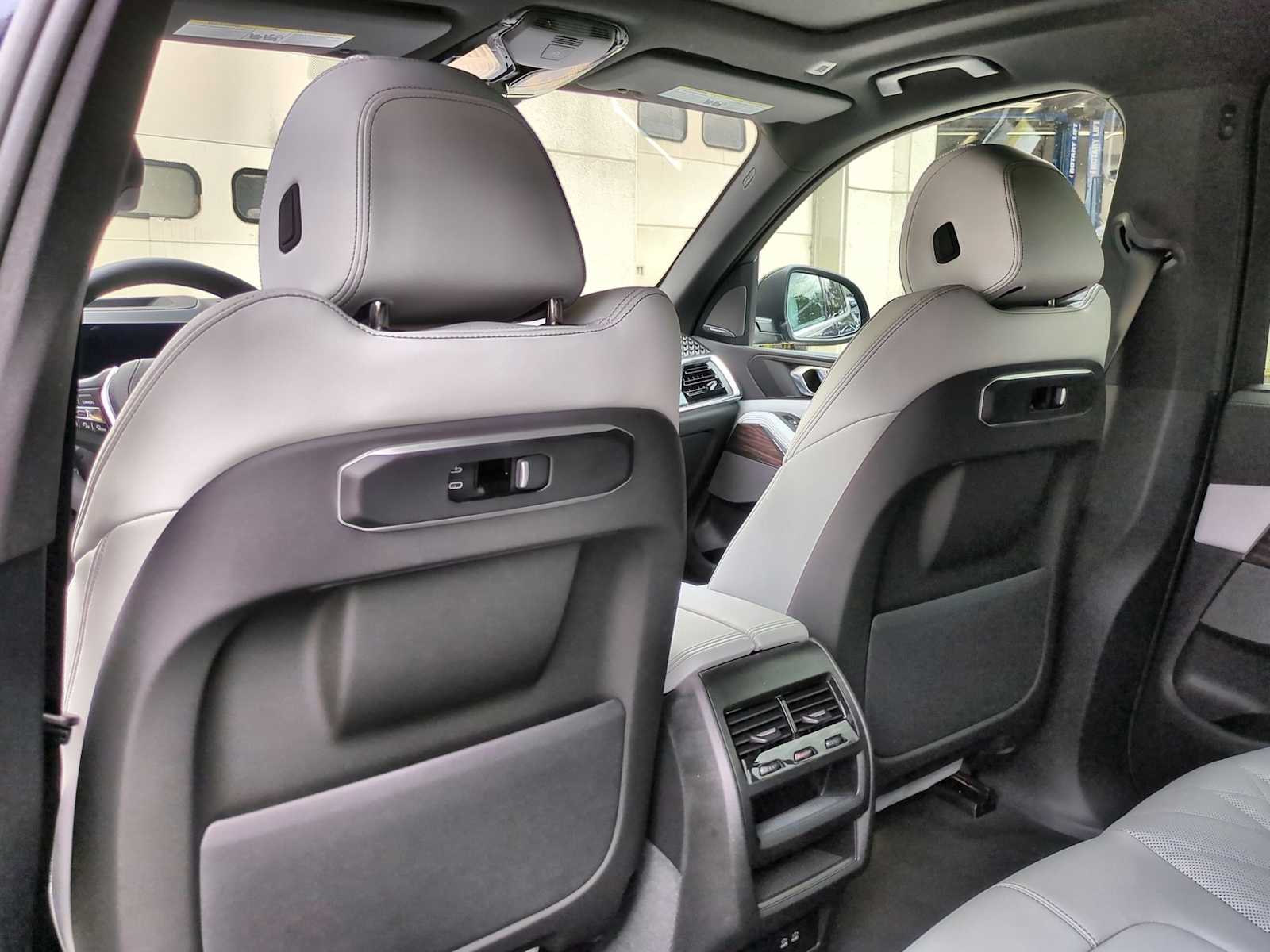 Thumbnail: 2026 BMW X5 - 18