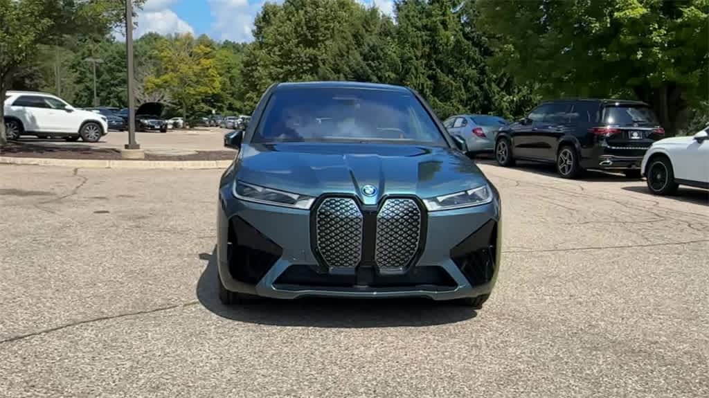 Thumbnail: 2025 BMW iX - 3