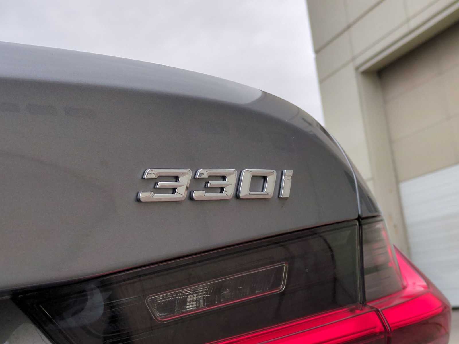 Thumbnail: 2025 BMW 3 Series - 13
