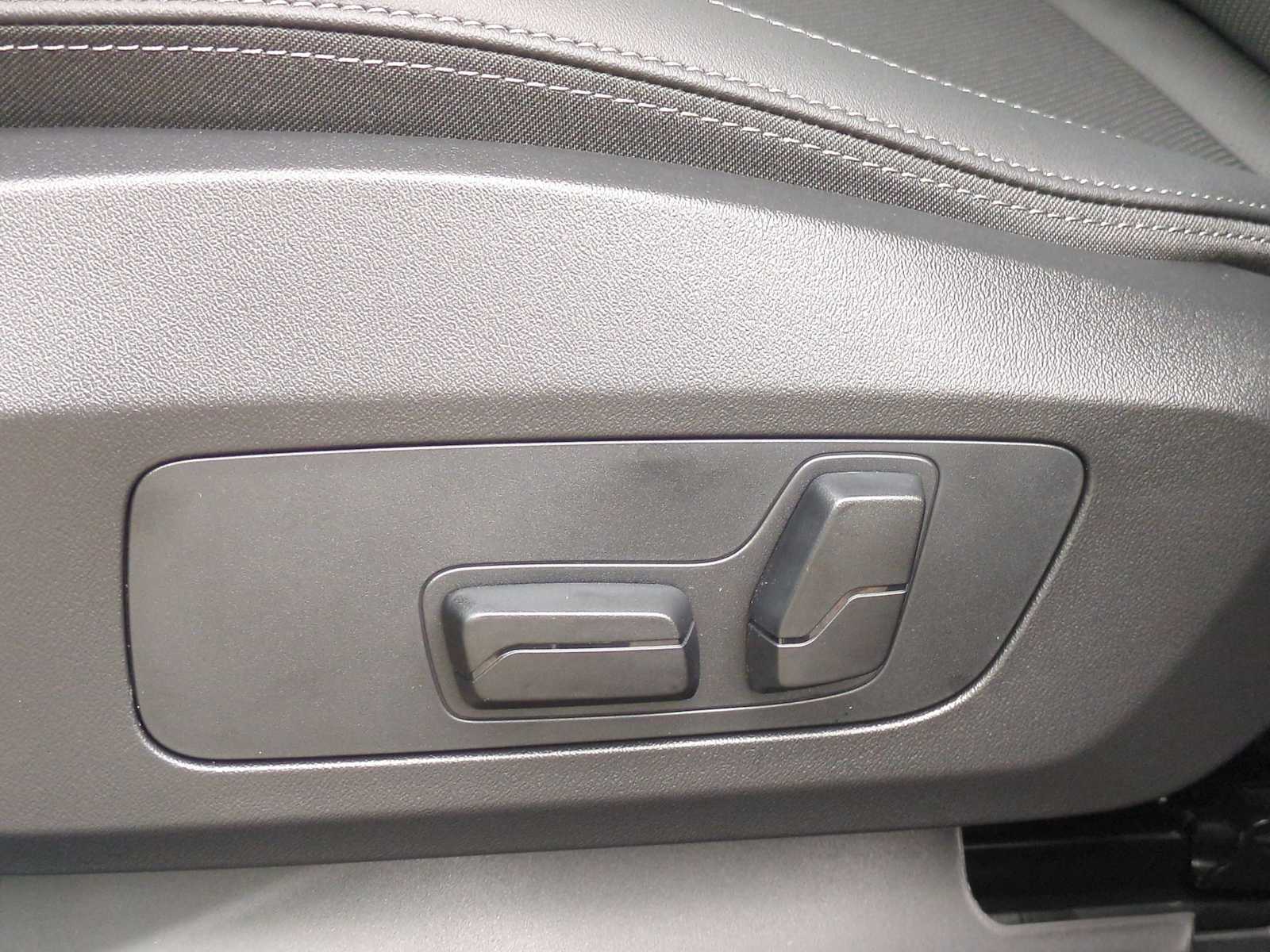 Thumbnail: 2026 BMW X1 - 17