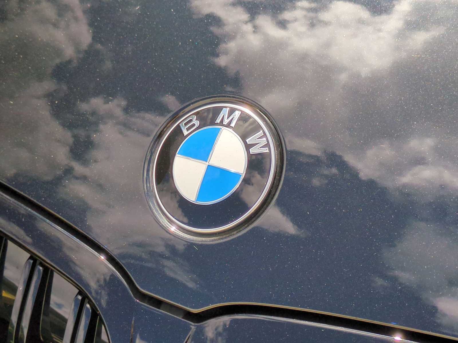 Thumbnail: 2025 BMW 3 Series - 12