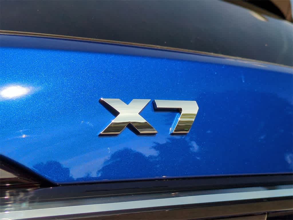 Thumbnail: 2025 BMW X7 - 13