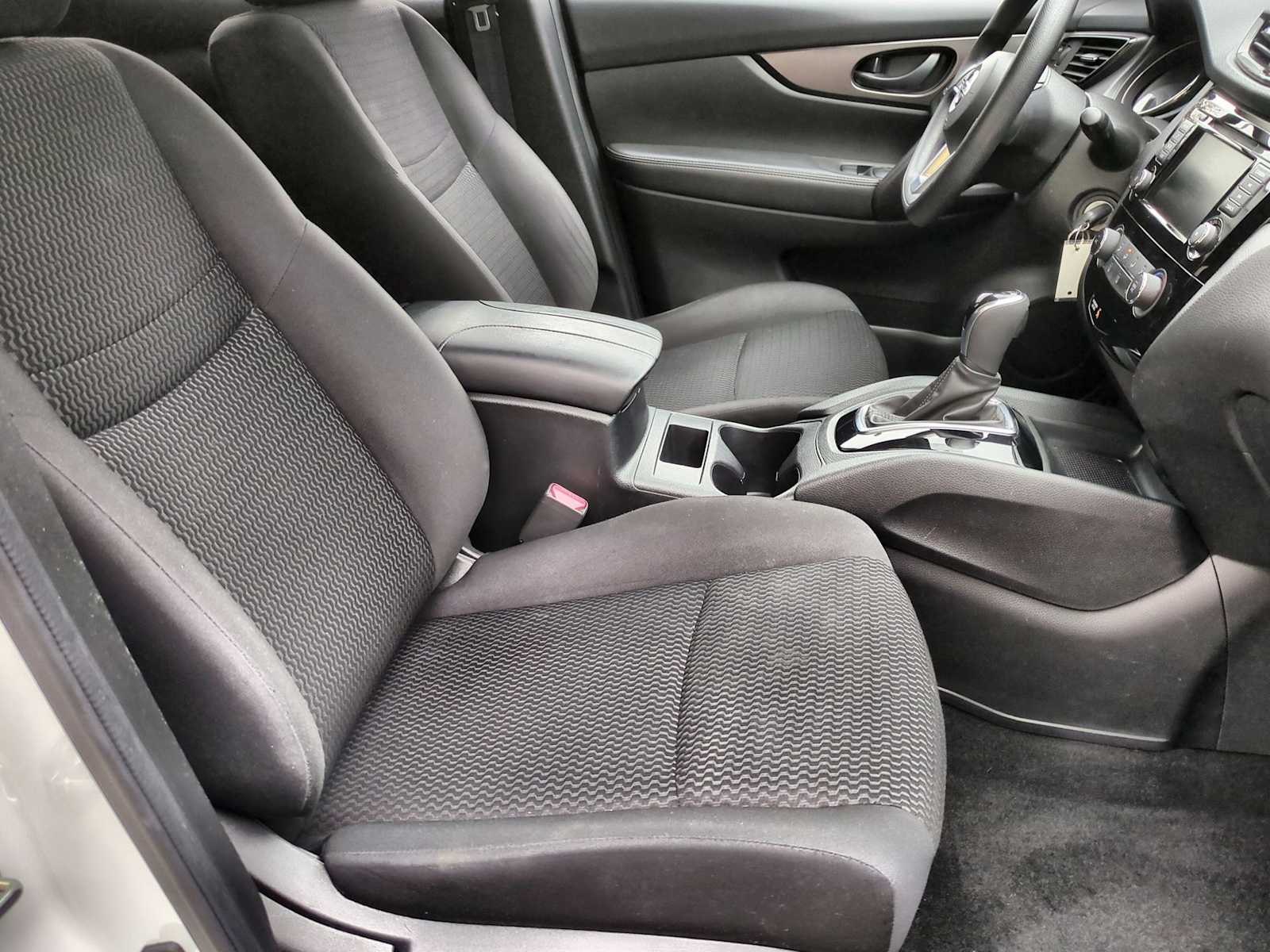 Thumbnail: 2019 Nissan Rogue Sport - 21