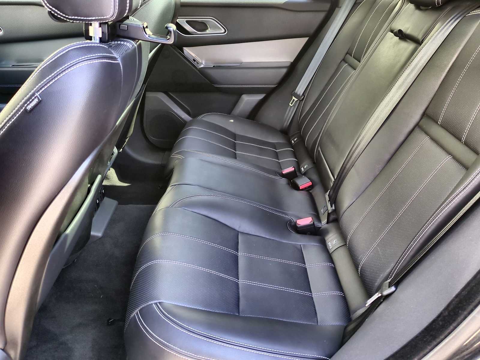 Thumbnail: 2018 Land Rover Range Rover Velar - 21