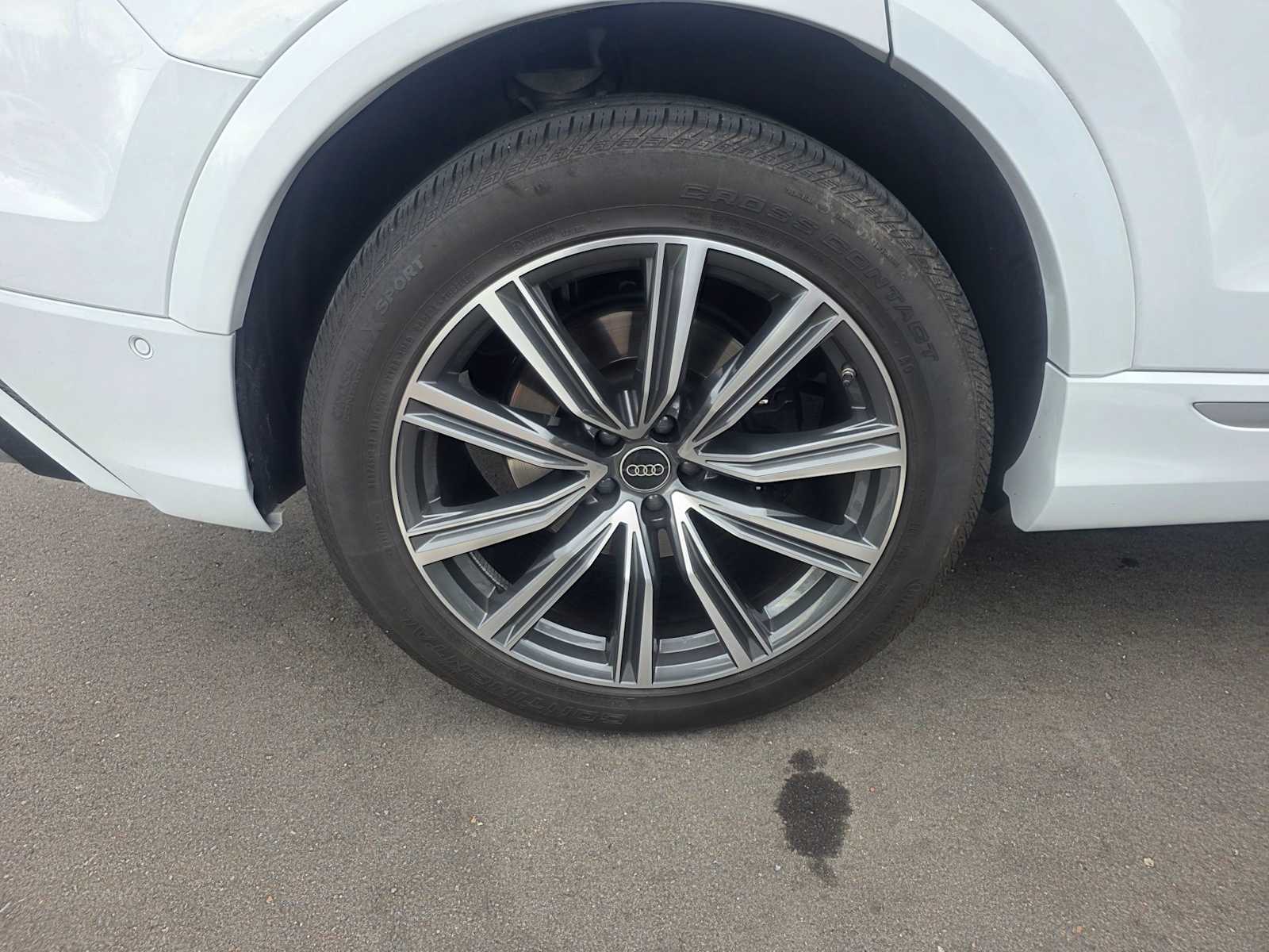 Thumbnail: 2023 Audi SQ8 - 11