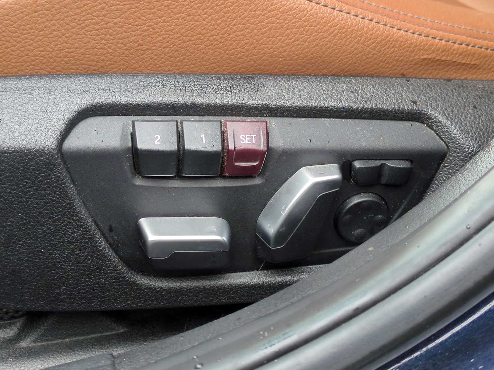 Thumbnail: 2016 BMW 3 Series - 17