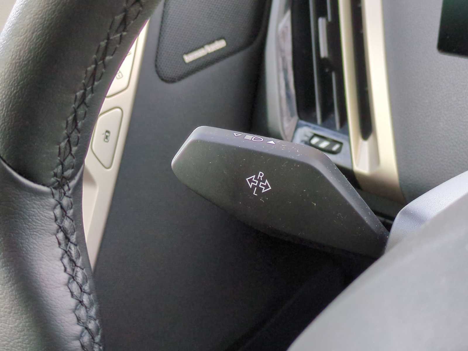 Thumbnail: 2025 BMW iX - 28