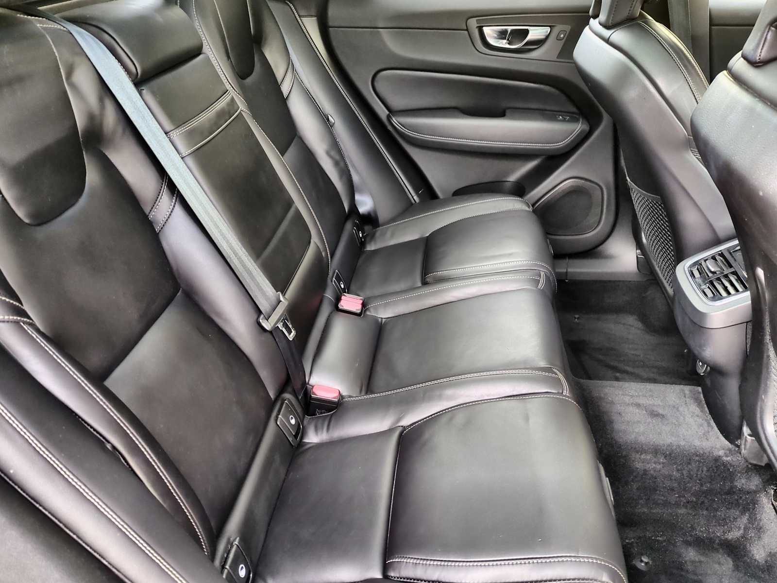 Thumbnail: 2021 Volvo XC60 - 21