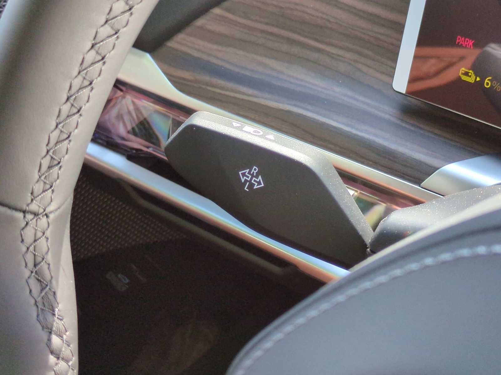 Thumbnail: 2026 BMW i7 - 27