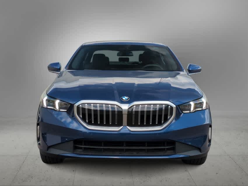 Thumbnail: 2026 BMW 5 Series - 3