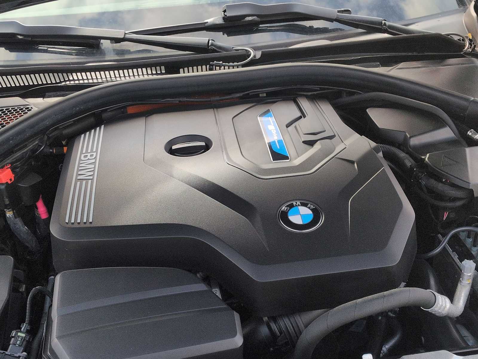 Thumbnail: 2022 BMW 3 Series - 14
