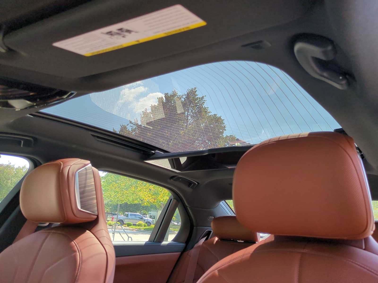 Thumbnail: 2026 BMW i7 - 19