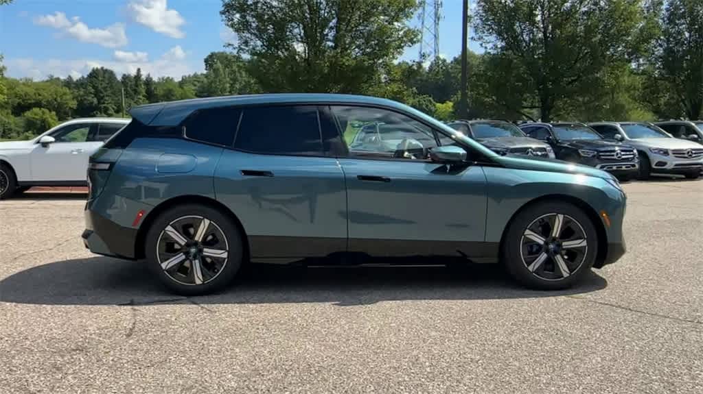 Thumbnail: 2025 BMW iX - 9
