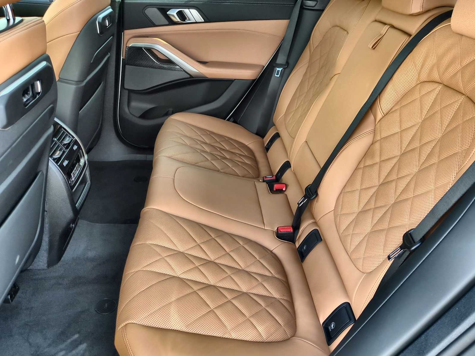 Thumbnail: 2026 BMW X6 - 20