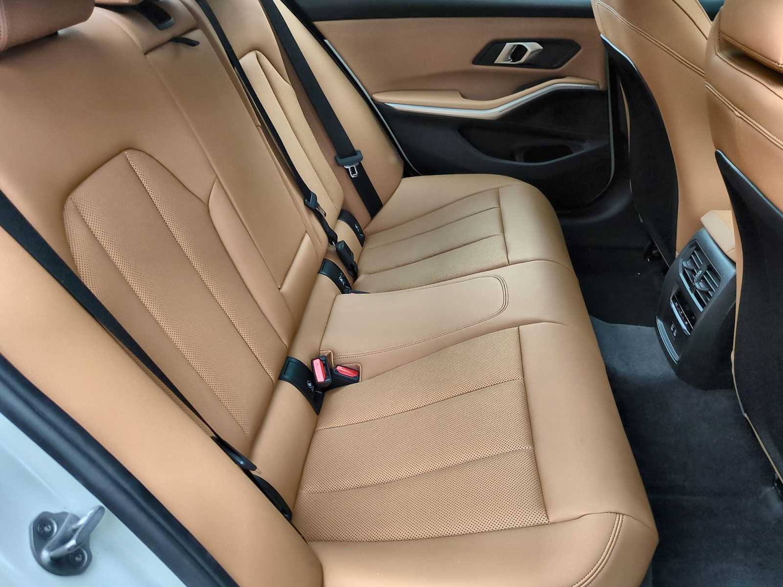 Thumbnail: 2025 BMW 3 Series - 21