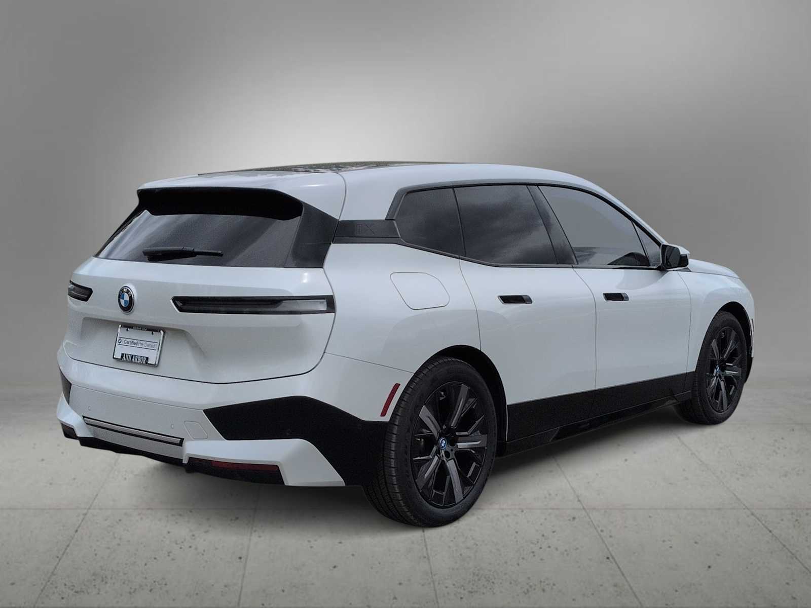 Thumbnail: 2023 BMW iX - 8