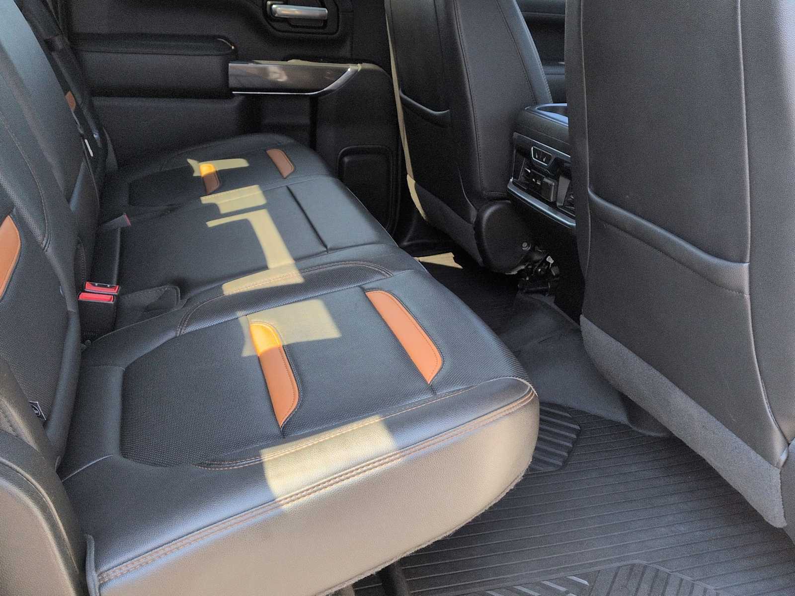 Thumbnail: 2020 GMC Sierra 2500 - 23