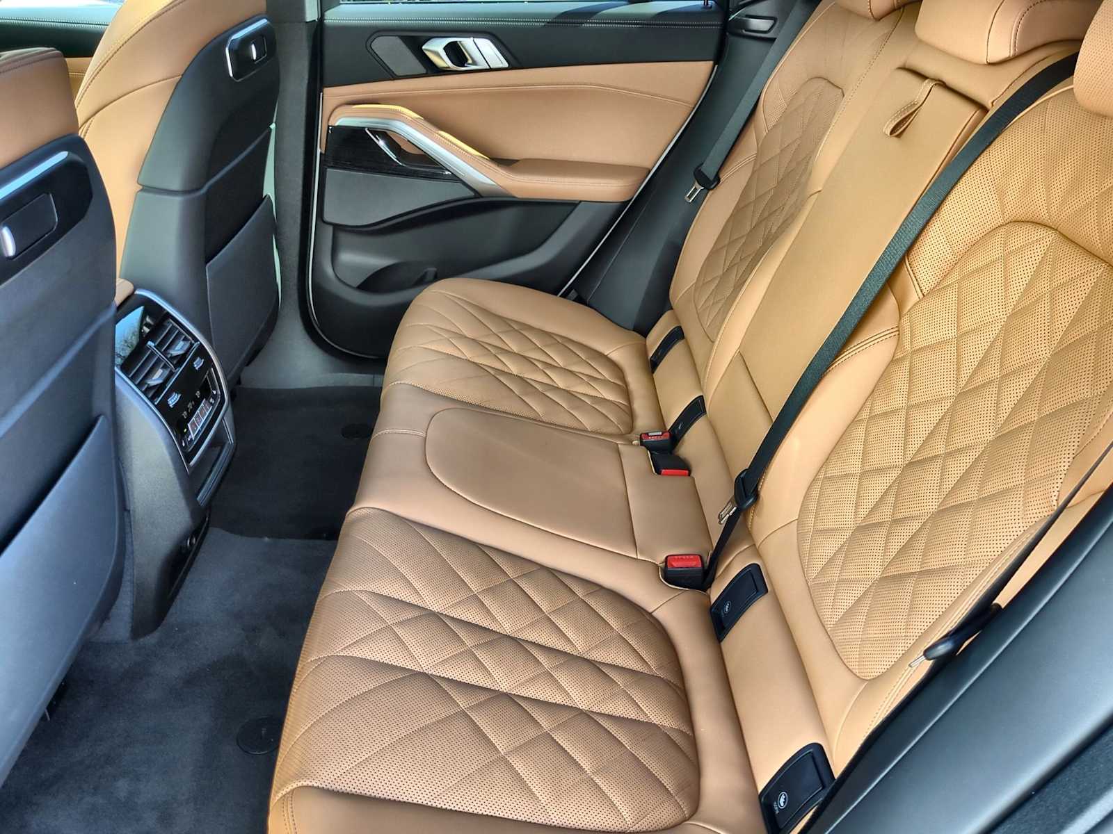 Thumbnail: 2026 BMW X6 - 20