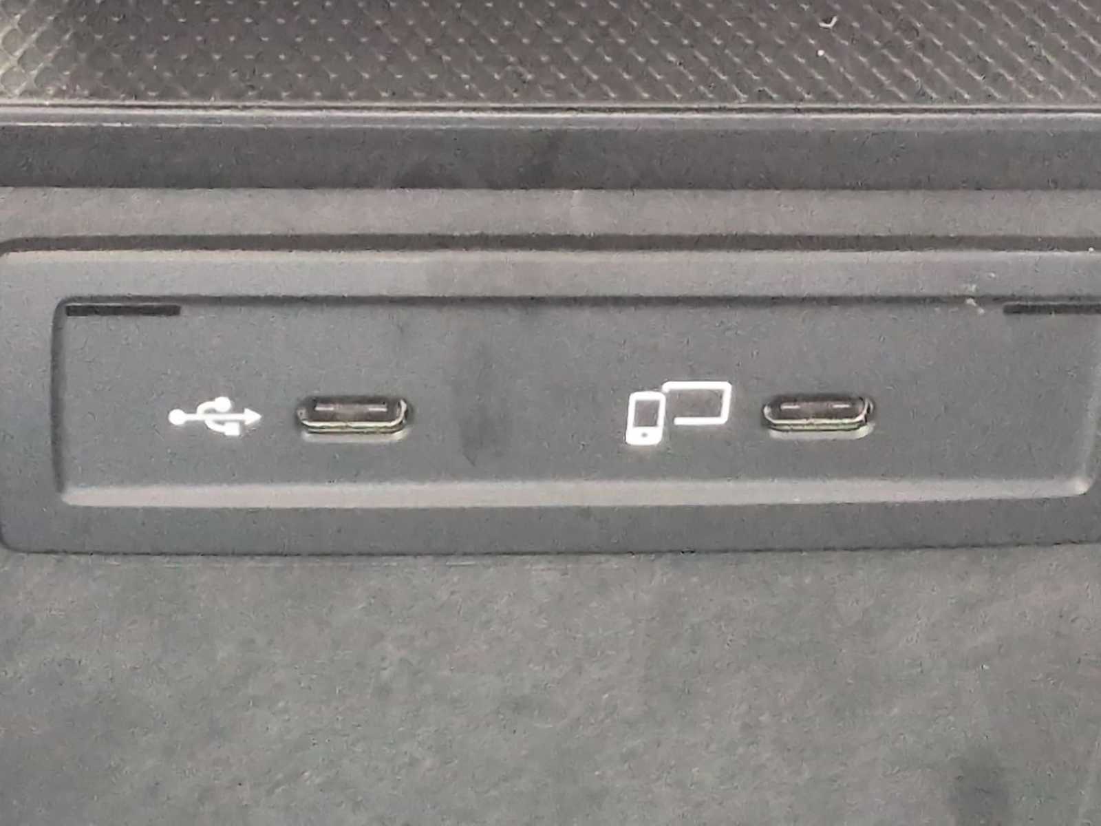 Thumbnail: 2022 Mercedes-Benz GLC - 31