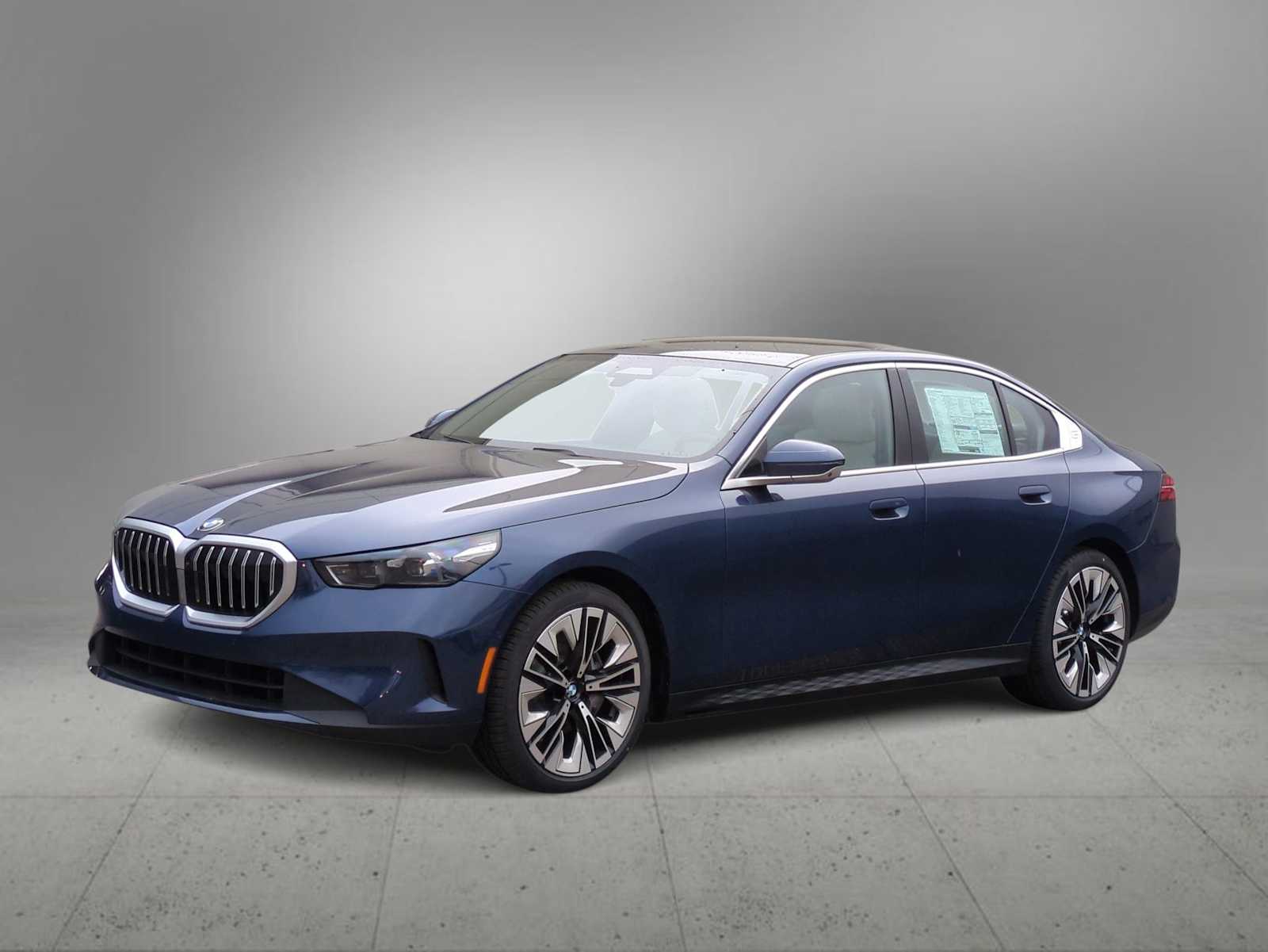 Thumbnail: 2026 BMW 5 Series - 4