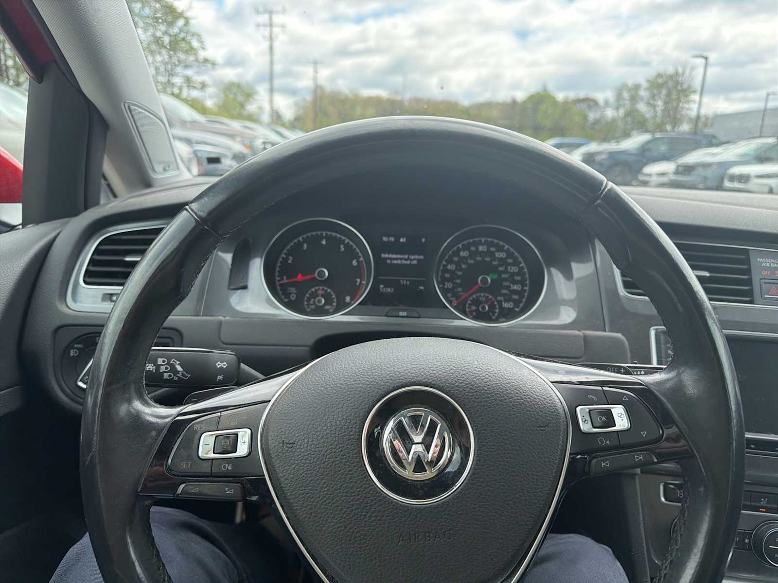 Thumbnail: 2017 Volkswagen Golf - 21