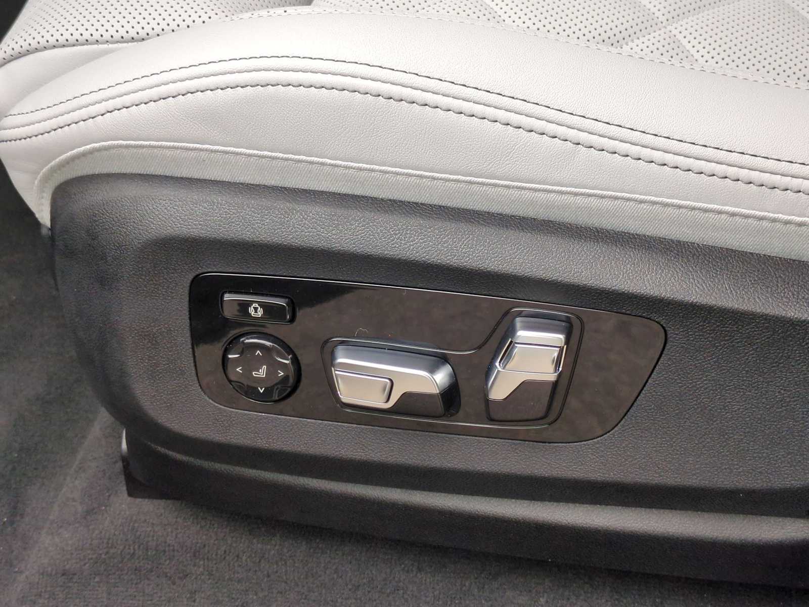 Thumbnail: 2026 BMW X6 - 17